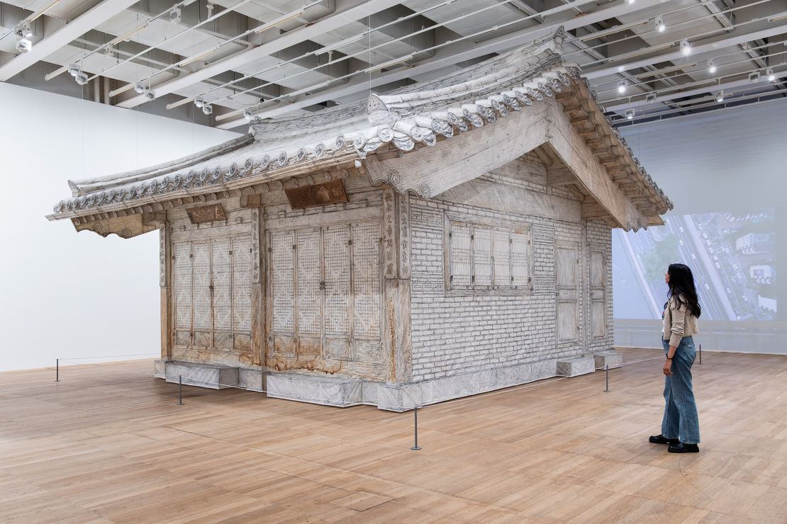 The name of Suh's show at Tate Modern stems from an expression used in the context of the “hanok,” a traditional Korean house that has become rarer over time.