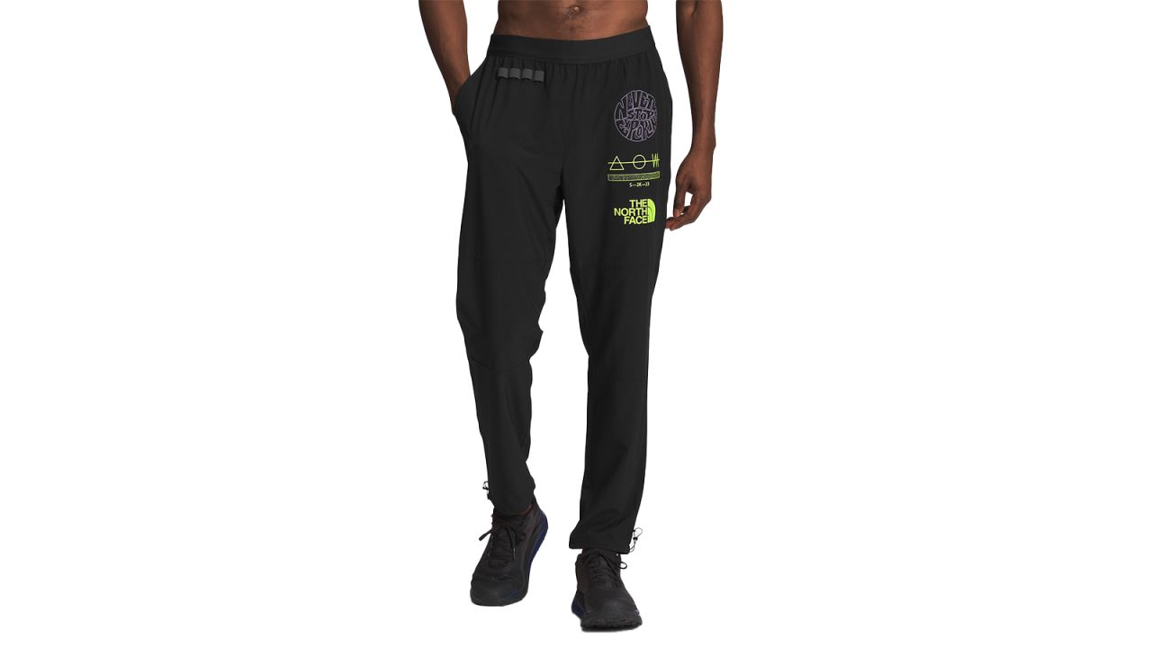The North Face Performance Woven Track Pants in Black for Men