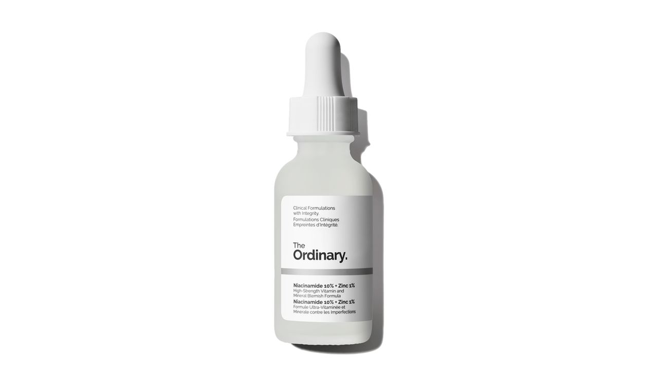 bottle of the ordinary niacinamide and zinc serum