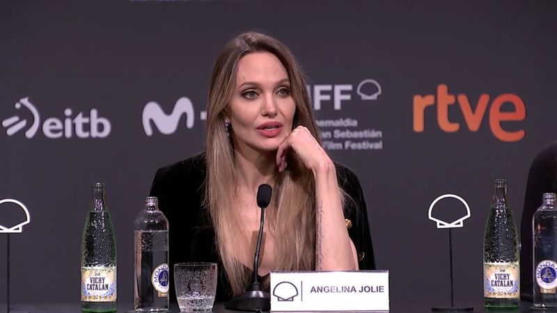 Angelina Jolie dice que ama a Estados Unidos, pero que no lo