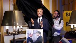 thumb macron.jpg