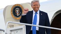 thumb trump.jpg