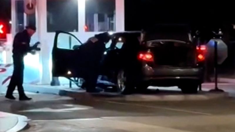 https://media.cnn.com/api/v1/images/stellar/prod/thumbnail-car-crash-wh-1-vrtc.jpg?c=16x9&q=w_800,c_fill