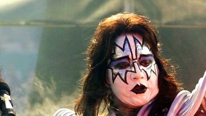 https://media.cnn.com/api/v1/images/stellar/prod/thumbnail-frehley-obit-2-vrtc.jpg?c=16x9&q=w_800,c_fill