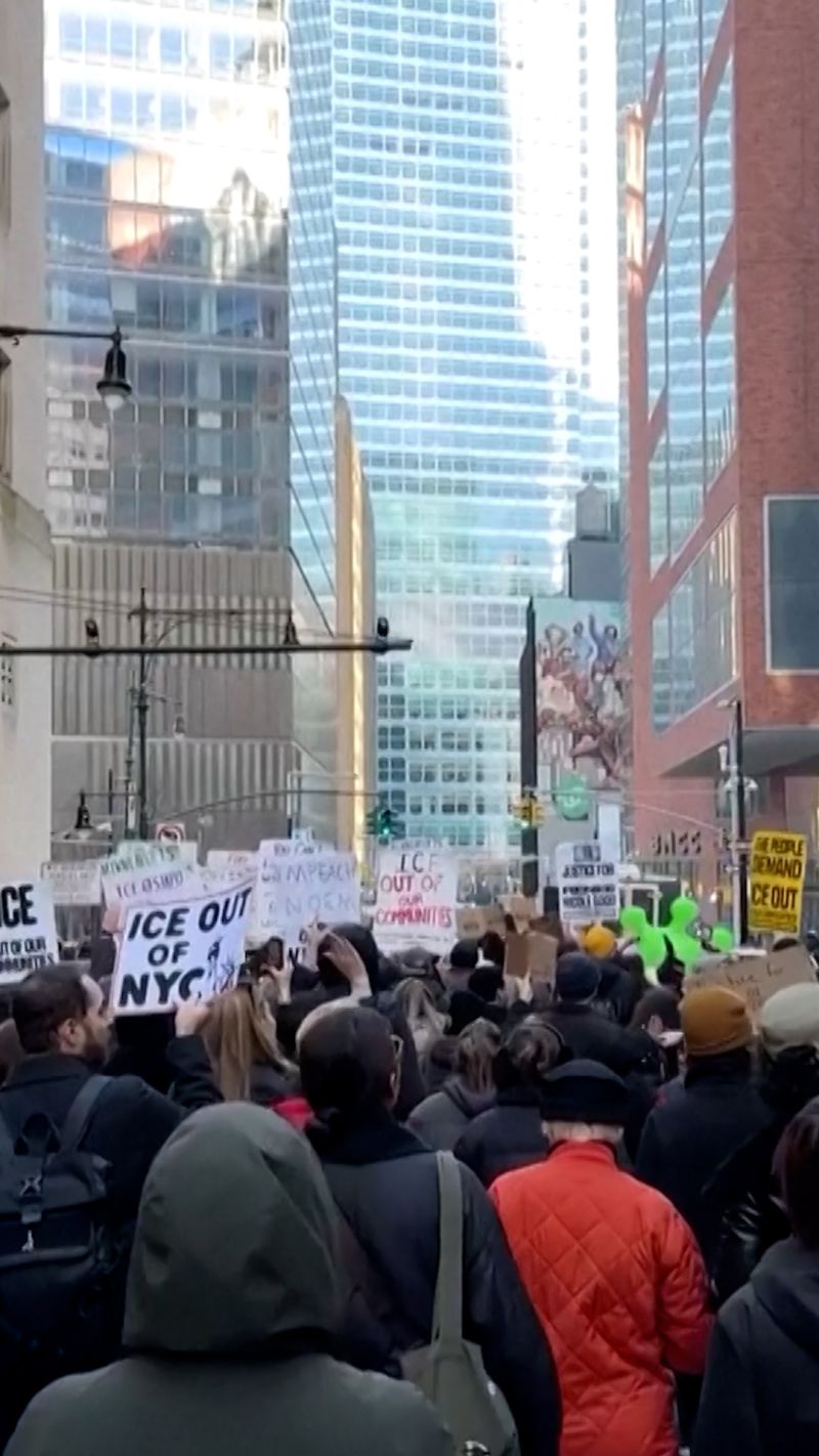 Anti ICE Protests Spread After MN Shooting CNN Thumbnail Ice Protests Across Us 2 Vrtc 