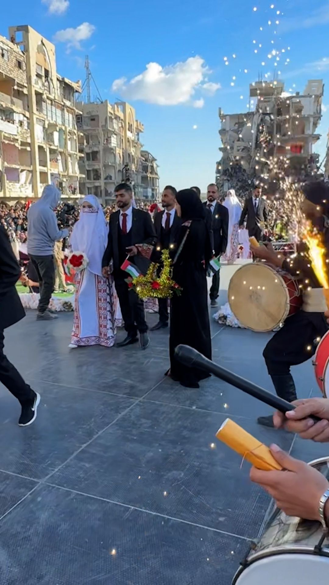 THUMBNAIL mass wedding gaza 1 vrtc.jpg