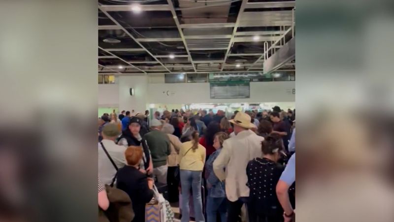 Video shows travel chaos as Spain hit by power outage