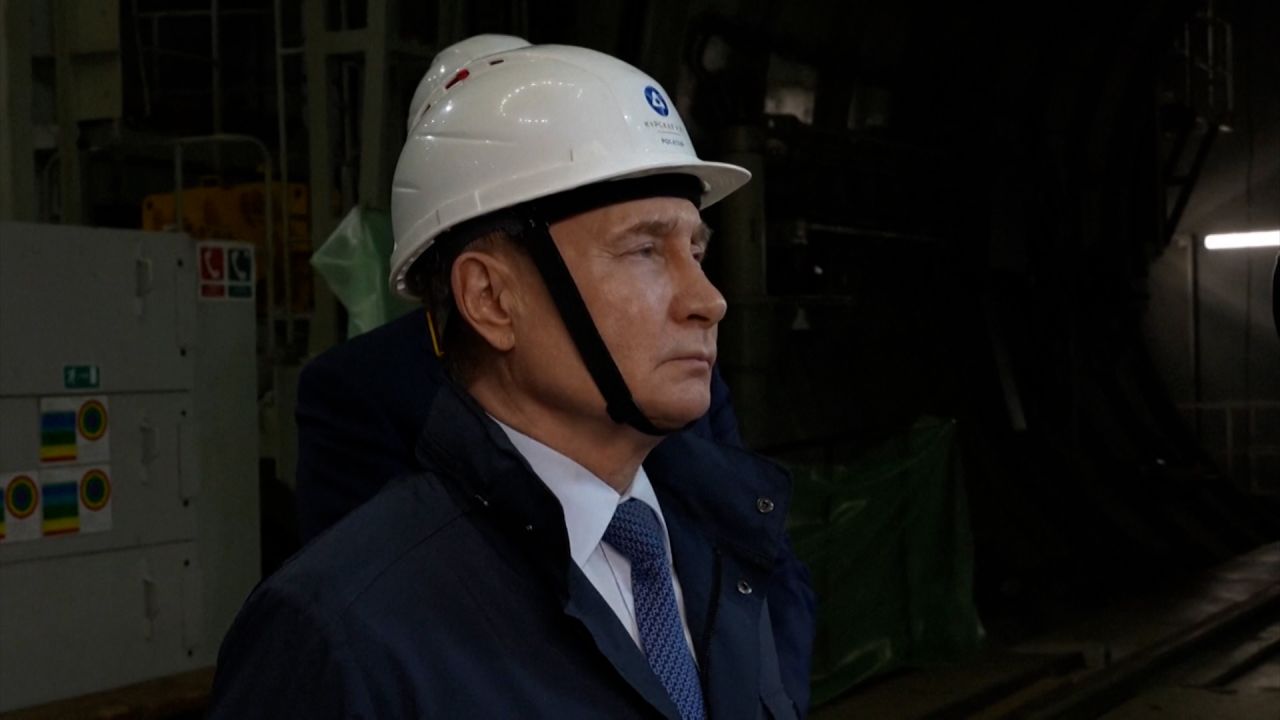 thumbnail putin kursk visit 1.jpg
