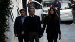 thumbnail sarkozy leaves for prison 1.jpg