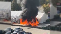 thumbnail serbia parliament fire 2 .jpg