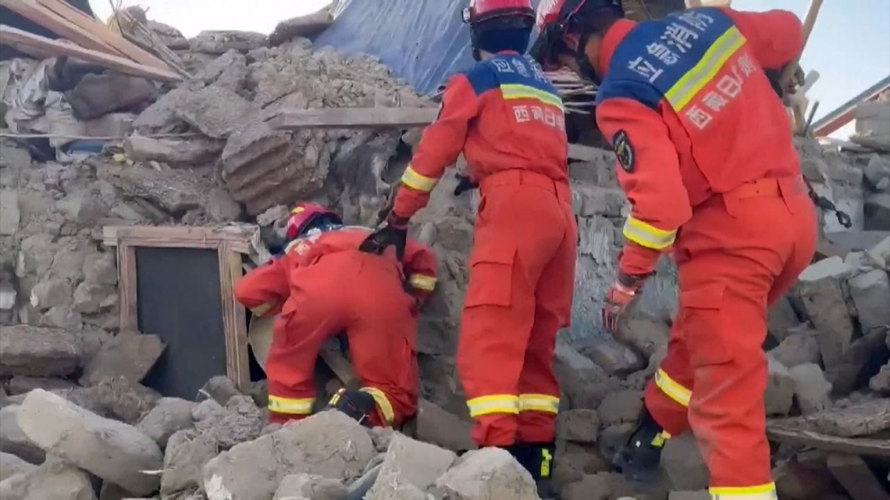 tibet quake rescue thumb 1.jpg