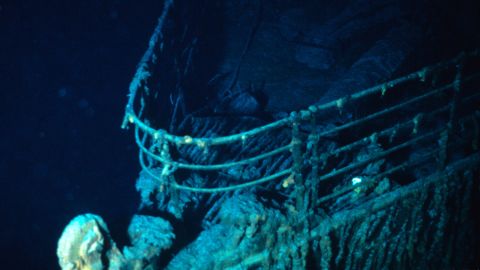 Titanic-bow_Images_oringinals-AC21_086.jpg