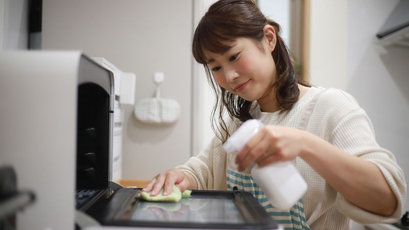 How to clean a toaster for less crumbs Toaster oven tips included CNN Underscored