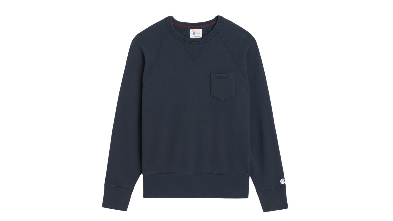 Todd Snyder Champion Midweight Pocket Sweatshirt in navy