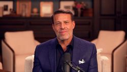 Tony Robbins.jpg