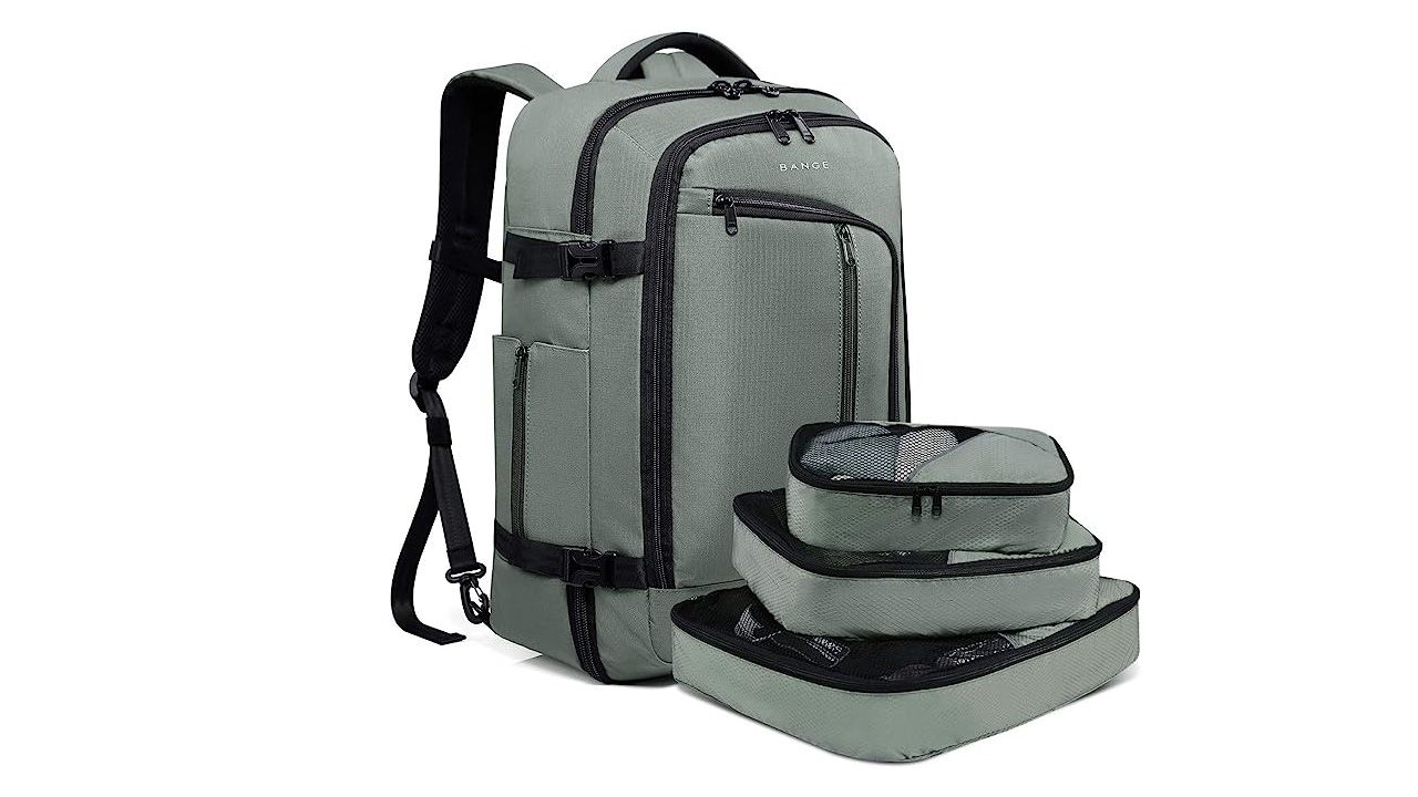 A photo of the BANGE backpack with packing cubes