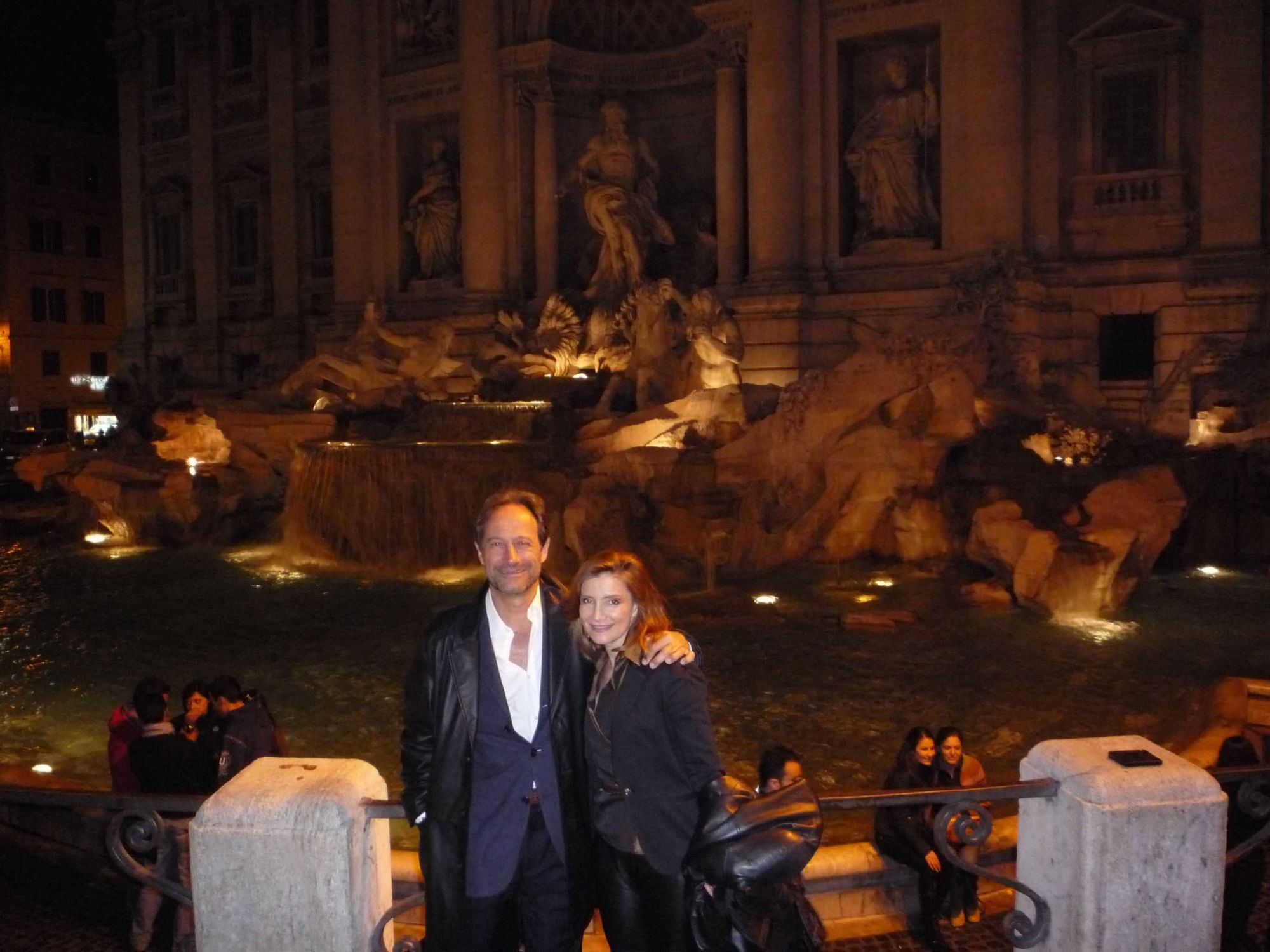 American Catherine Tondelli won a trip to Rome in 1999. On her first night, she threw three coins in the Italian city’s Trevi Fountain and came to face-to-face with her future husband, local Fausto Mezzana.