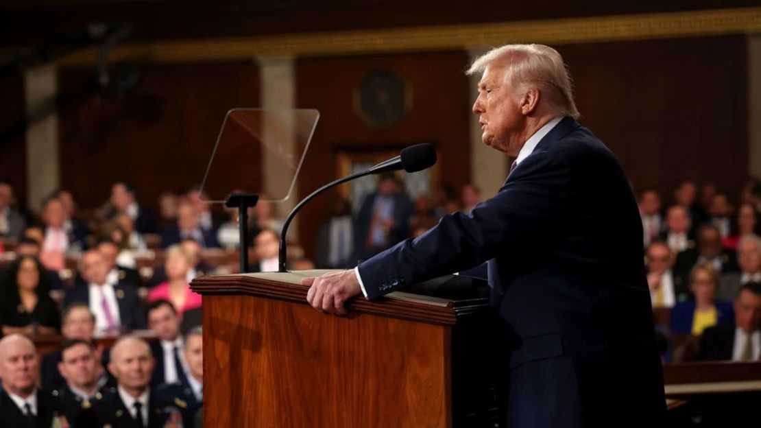 El presidente Donald Trump se dirige a una sesión conjunta del Congreso en el Capitolio de Estados Unidos el martes.