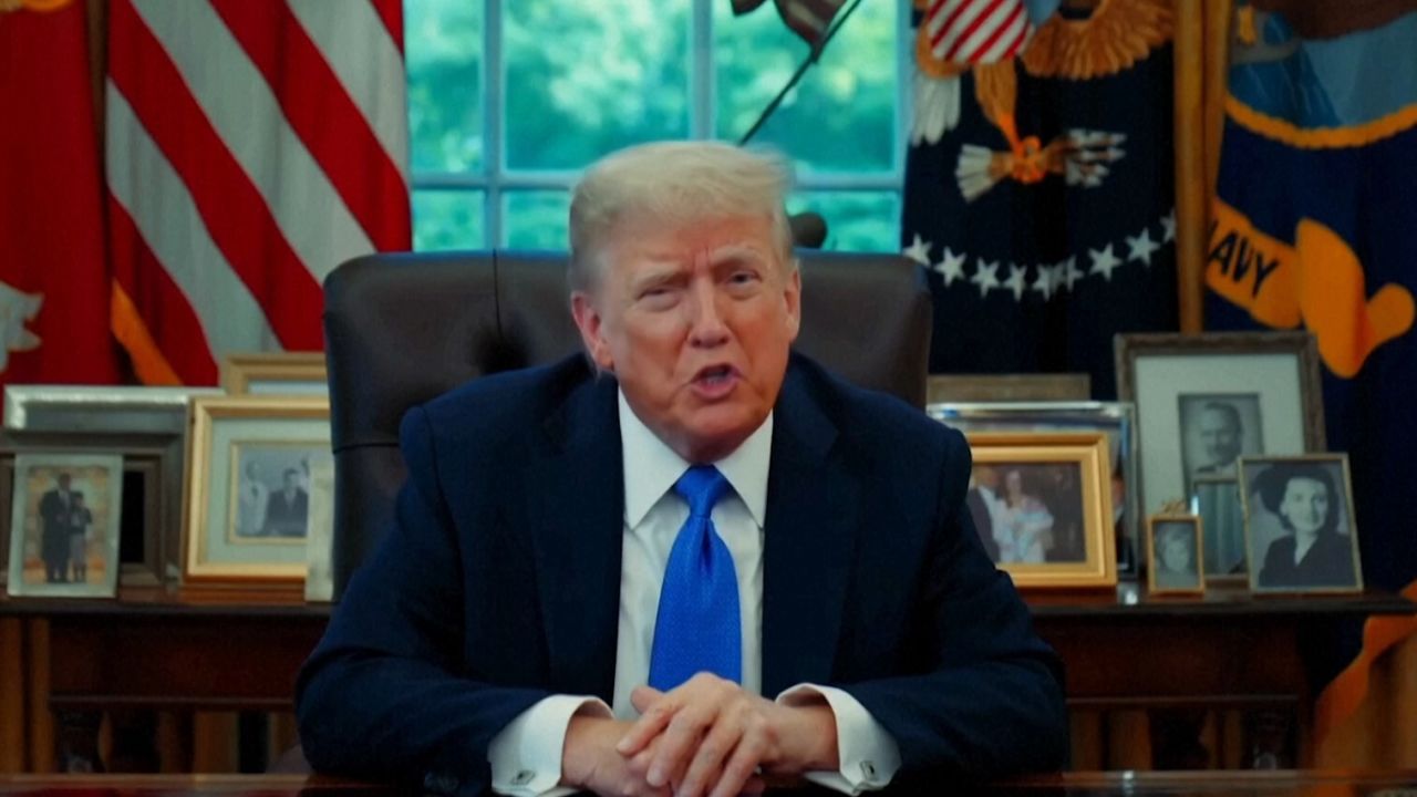 trumpviaje.jpg