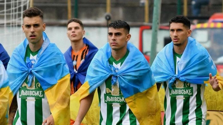 El futbolista argentino Patricio Tanda juega para el Karpaty Lviv de la Liga Premier de Ucrania.