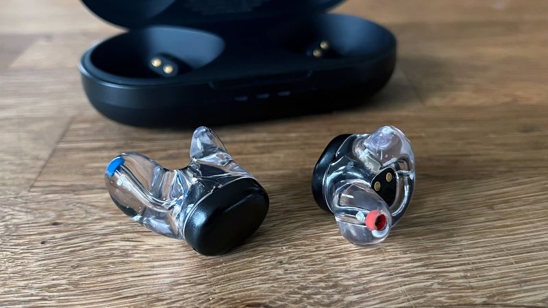 Ue 2024 custom earphones