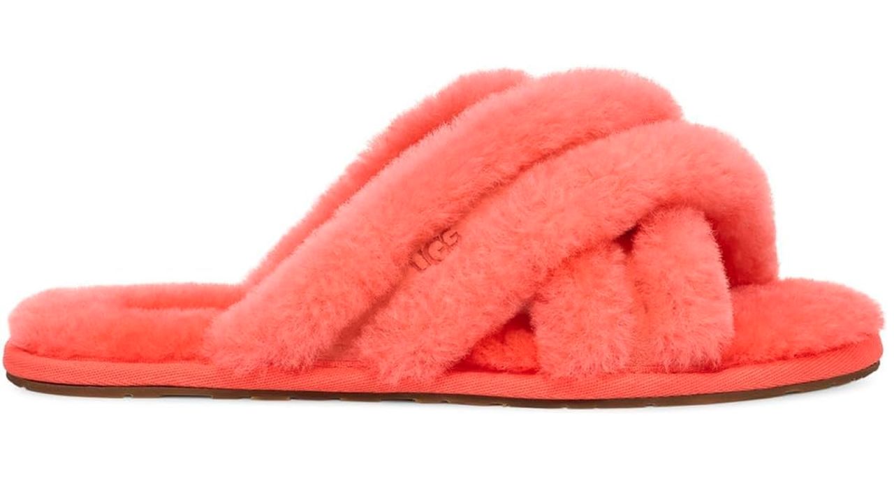 UGG Women's Scuffita Slipper .jpg