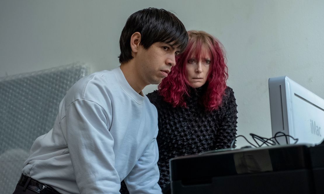 Desperate for a sponsor who can help him stay in the US, Salvadoran immigrant Alejandro (Julio Torres) puts up with irrational antics from Elizabeth (Tilda Swinton) in "Problemista."