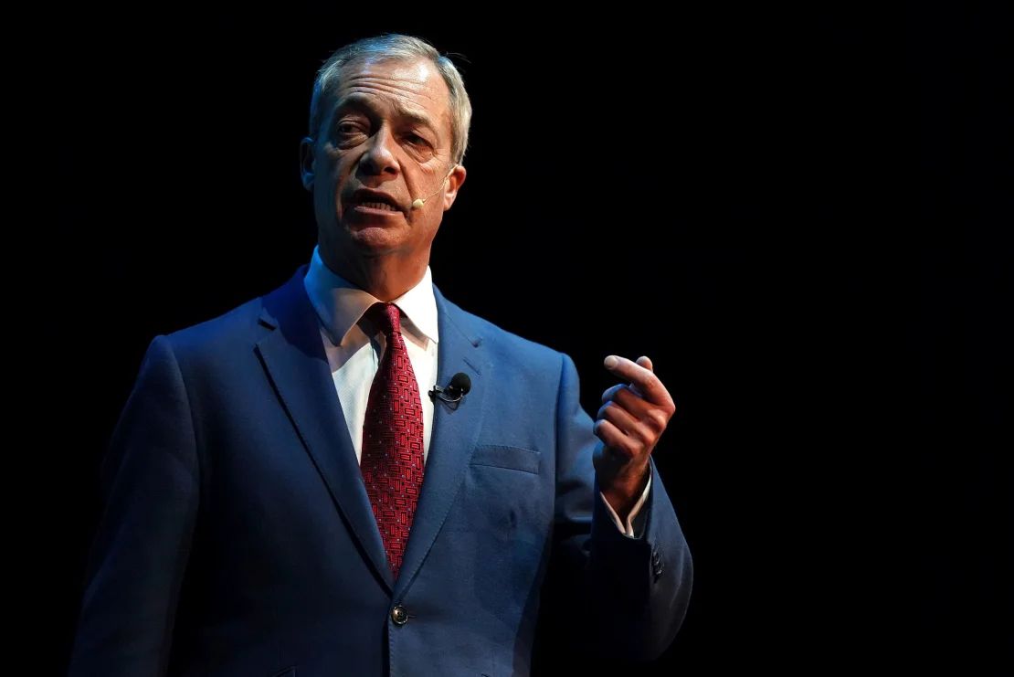 Elon Musk resaldó al partido populista Reform UK de Nigel Farage, que rivaliza con los dos principales grupos británicos en cuanto a apoyo público. Pero su respaldo implica ciertos riesgos para Farage.