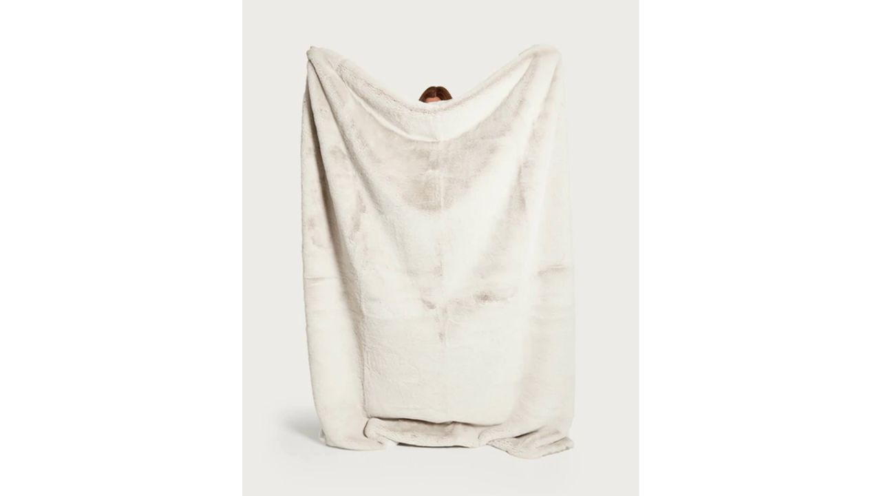 UnHide Marshmallow Blanket