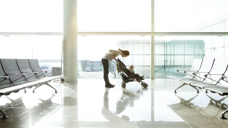 underscored airport stroller