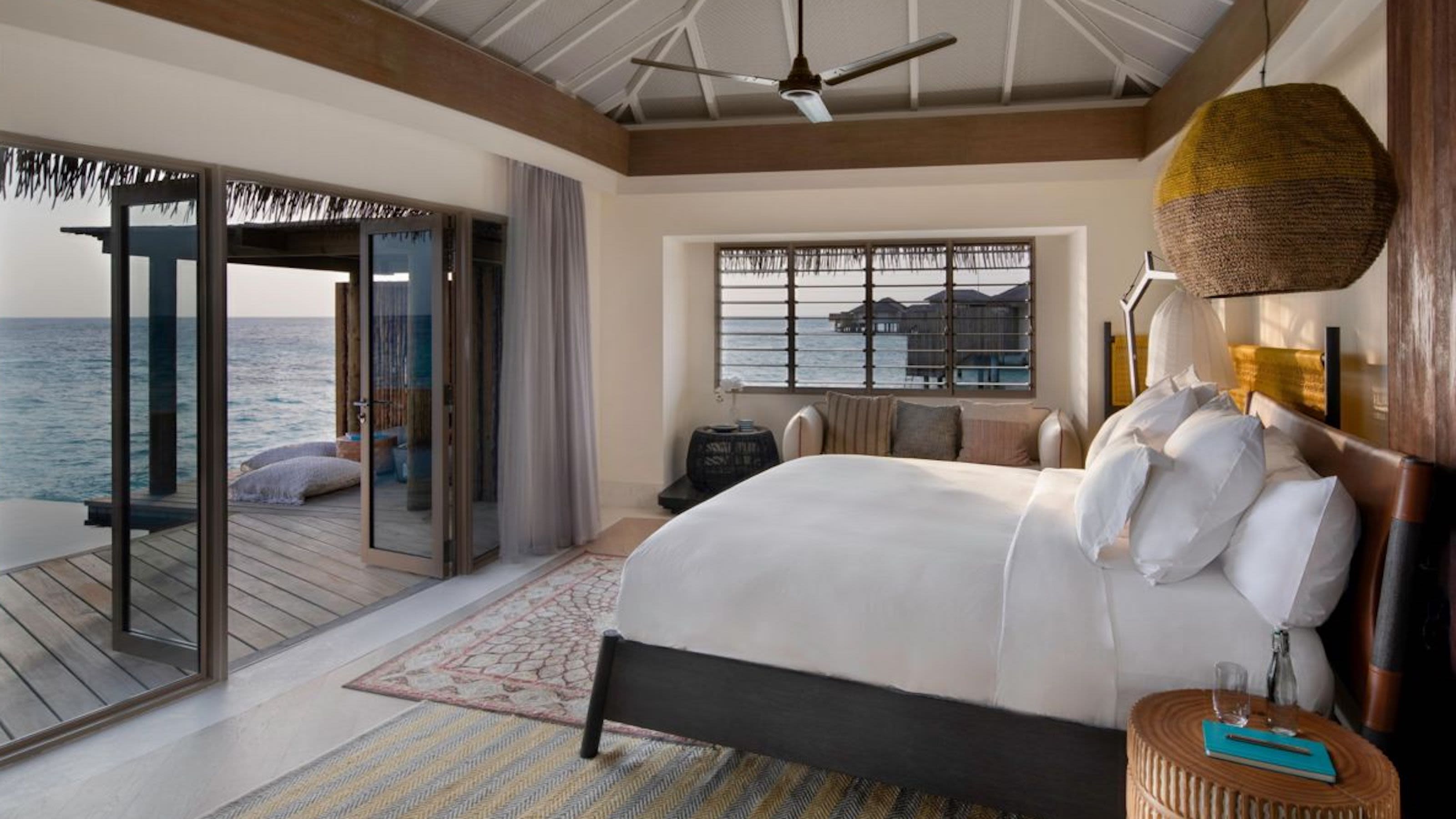 12 gorgeous honeymoon suites you can book with travel rewards | CNN  Underscored