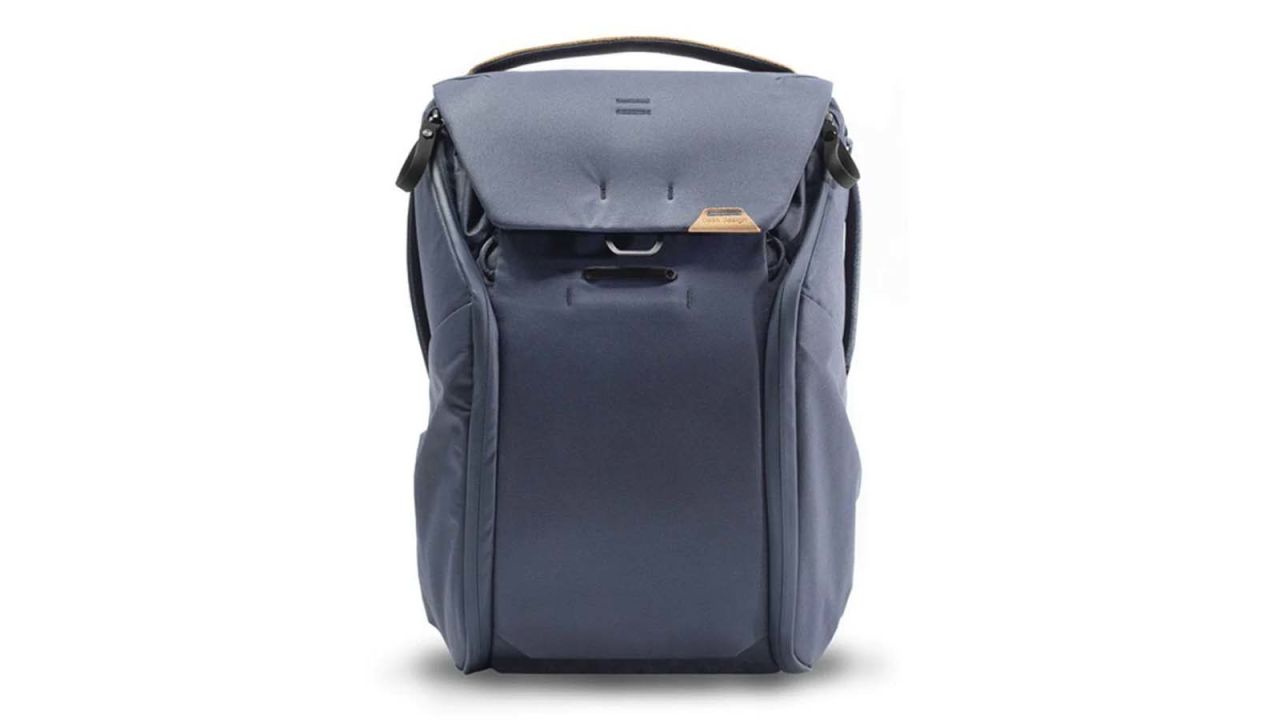 underscored antithefttravel Peak Design Everyday Backpack