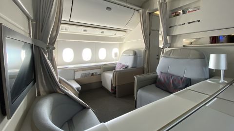 underscored best first class seats lead la premier air france