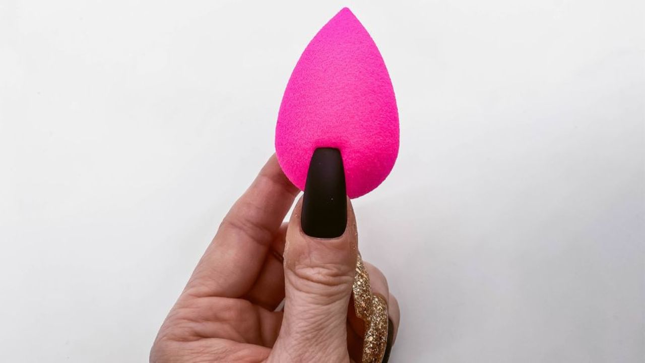 underscored_best tested products_makeup sponge_beautyblender original makeup sponge.jpeg