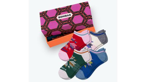underscored Bombas Women's Holiday Snowflake Ankle Sock 4-Pack Gift Box.jpg