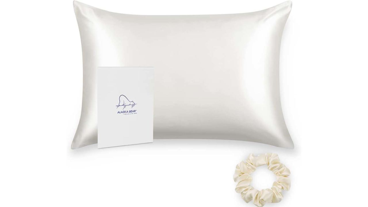 Alaska Bear Silk Pillowcase