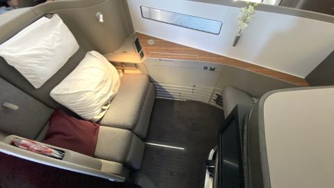 underscored cathay pacific first class