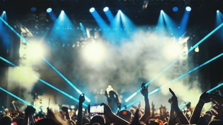 underscored concert aadvantage miles lead