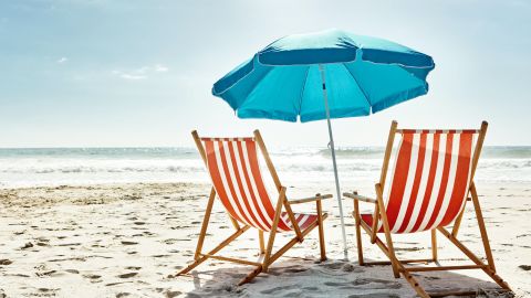 underscored credit card summer vacation lead beach