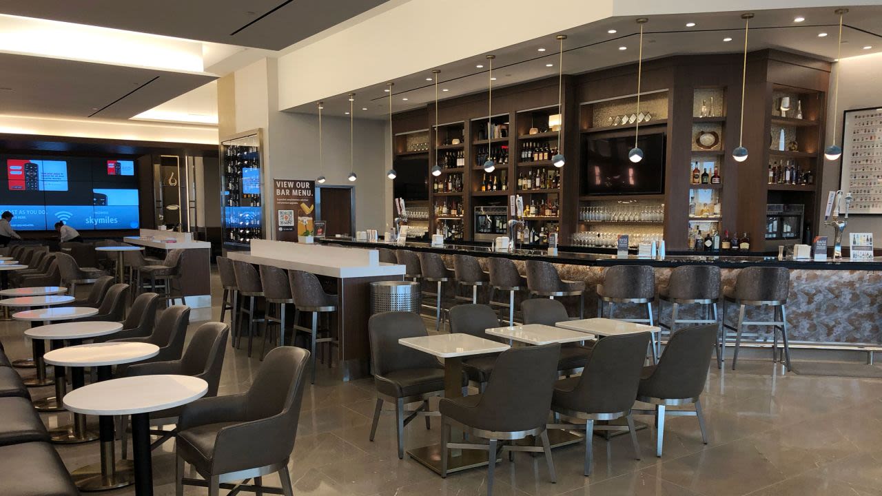 A look inside Delta's huge Sky Club lounge at New York's LaGuardia airport  | CNN Underscored