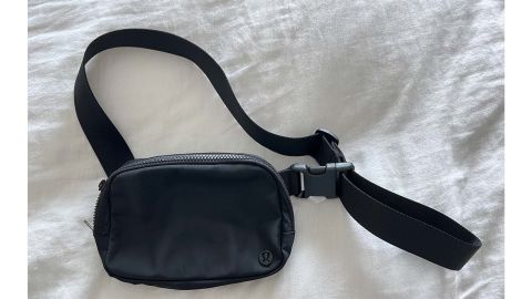 underscored editortravelpicks Lululemon Everywhere Belt Bag