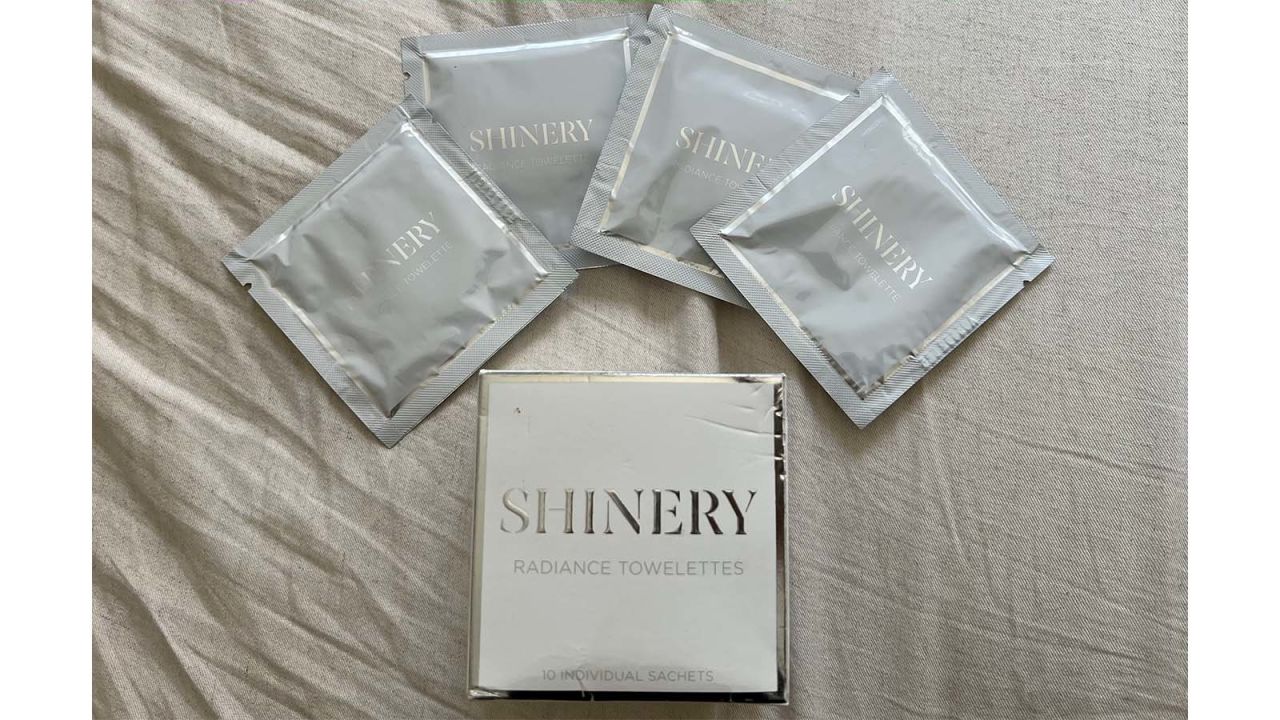 Shinery Radiance Towelettes