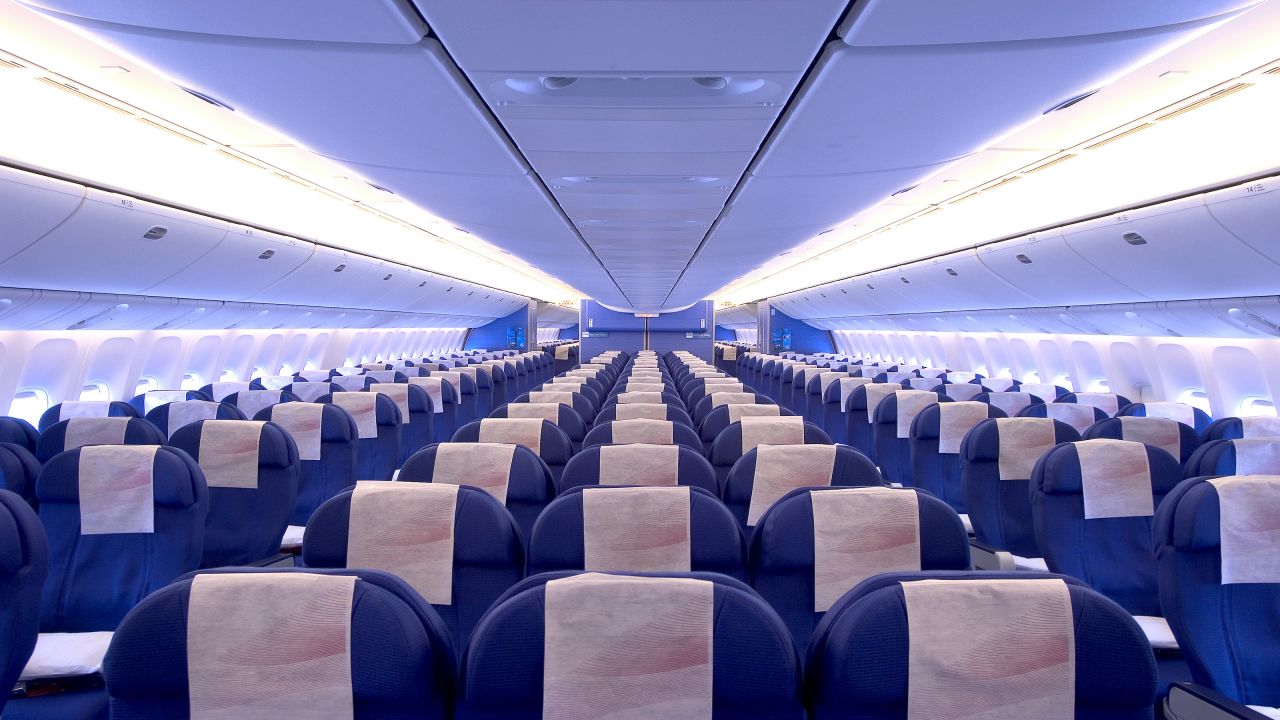 21 ways to make your economy class seat more comfortable while flying | CNN  Underscored