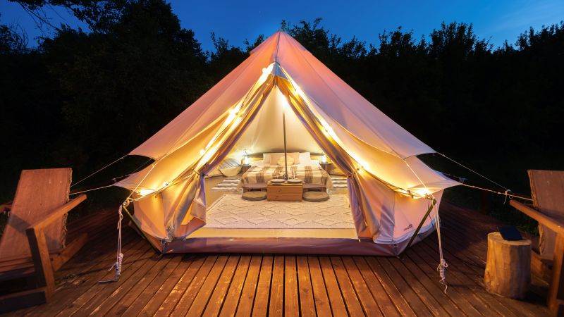 Luxury glamping store