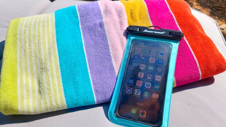 underscored hiearcool phone pouch lead.jpg