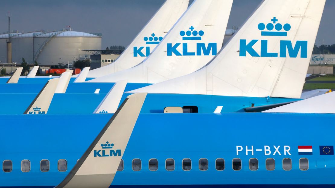 underscored klm planes