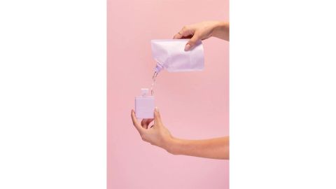 Noshinku hand sanitizer and refillable pouch set