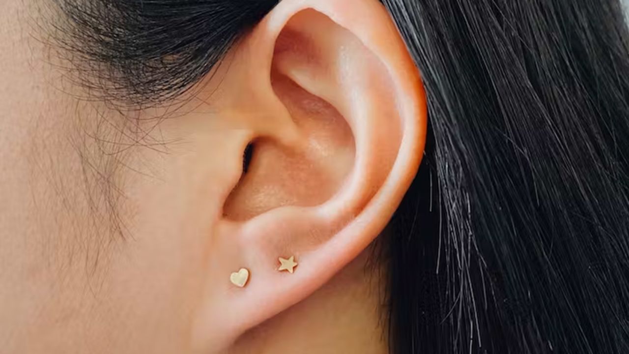 underscored maison miru heart nap earrings.jpg