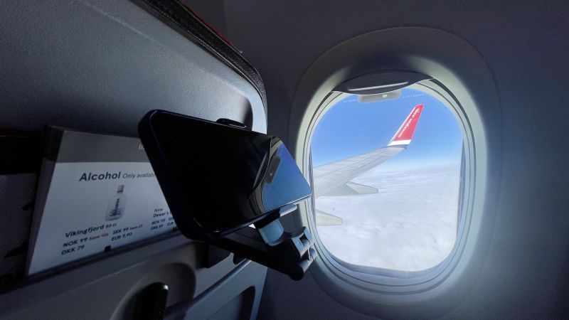 underscored perilogics universal in flight airplane phone mount lead