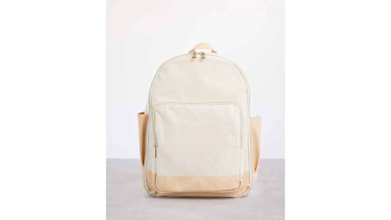 Beis Backpack: A classy, however uncomfortable backpack